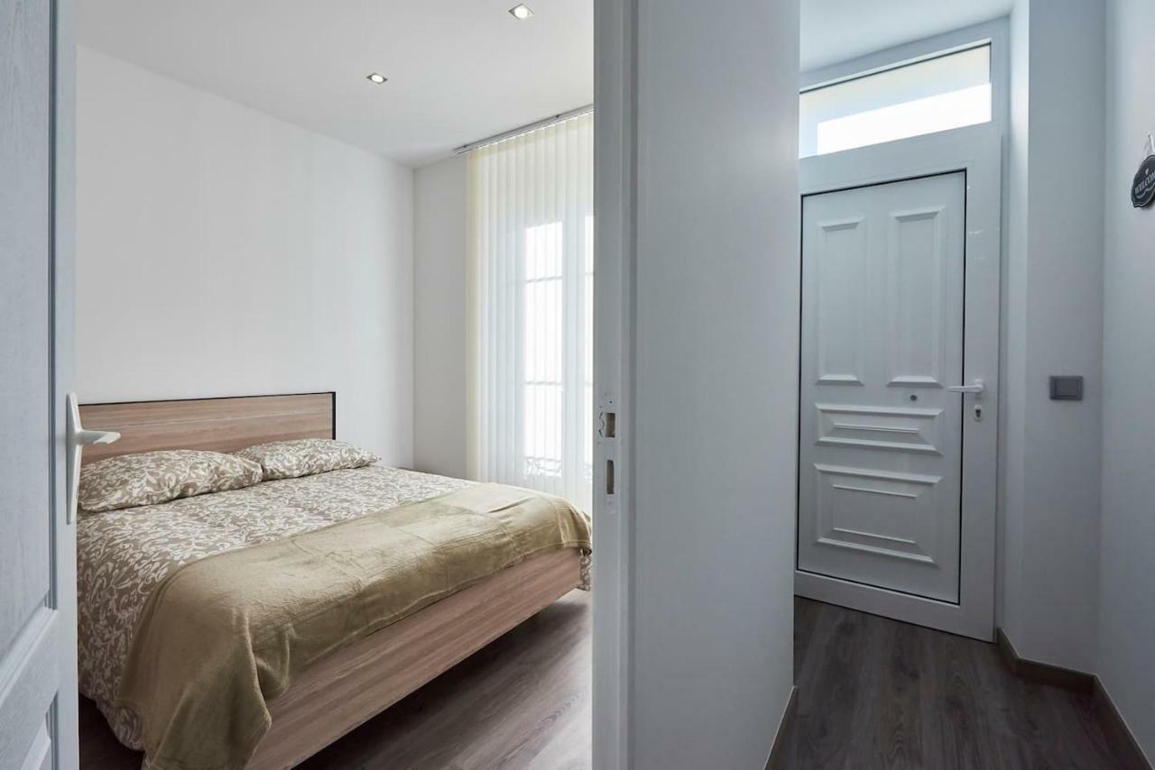A L'Ombre Du Pin "1" - Ground-Floor T3 Near Disneyland And Paris, 1-6 Guests Le Pin  Екстер'єр фото